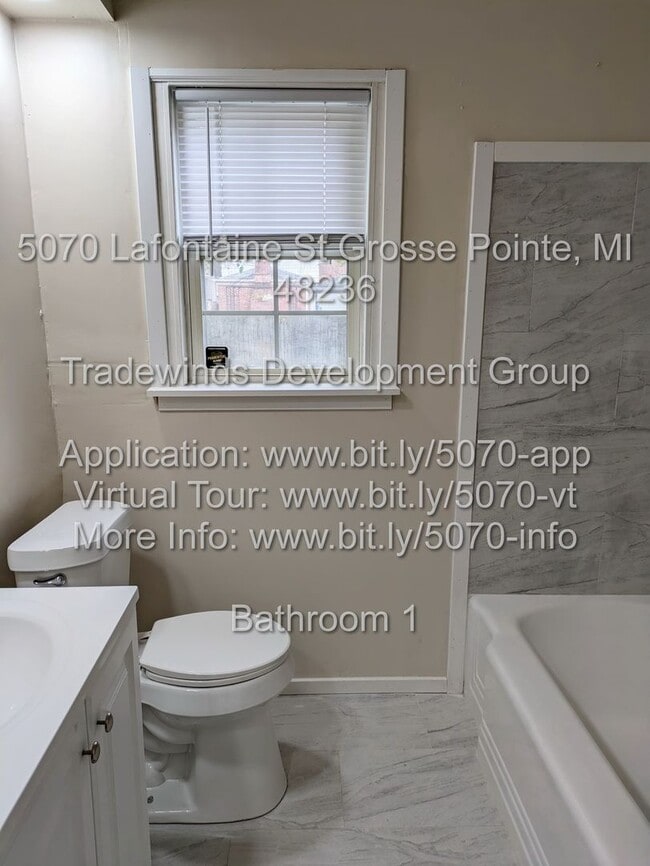 Building Photo - 5070 Lafontaine St