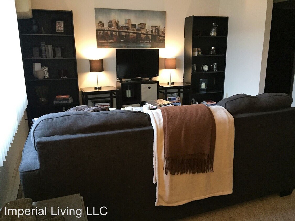 Foto principal - 1011 Imperial Cir