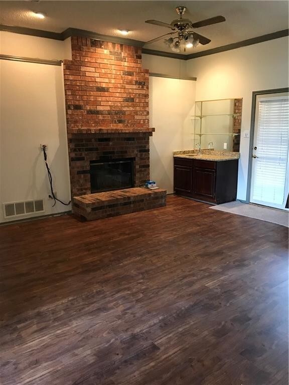 Building Photo - 3610 Shoreside Dr