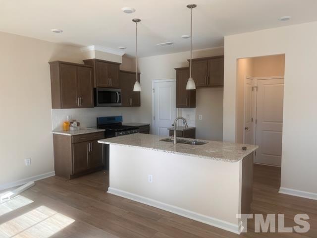 Foto del edificio - 351 Glen Clova Dr