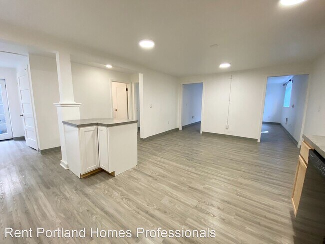 Building Photo - 2 br, 1 bath House - 506 NE 114th Ave Unit B
