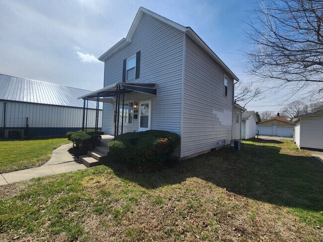 Foto del edificio - 2 Bedroom Home on the Southside