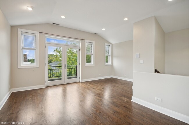 Foto del edificio - 3519 W Medill Ave
