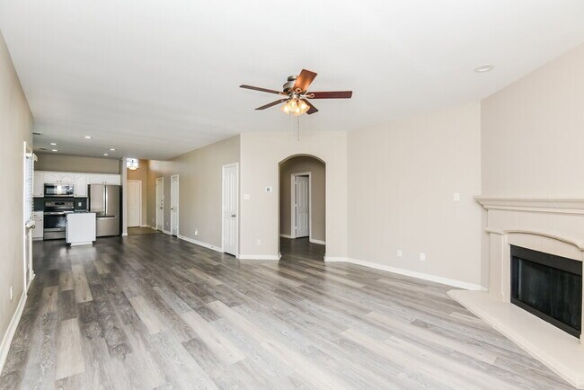 Building Photo - 10505 Big Oak Dr