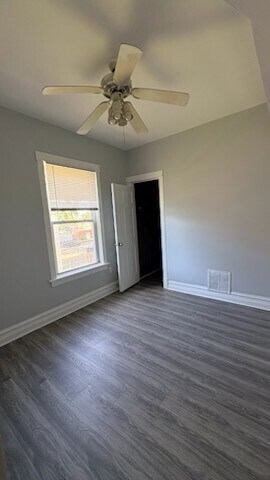 Foto del edificio - 8211 S Escanaba Ave