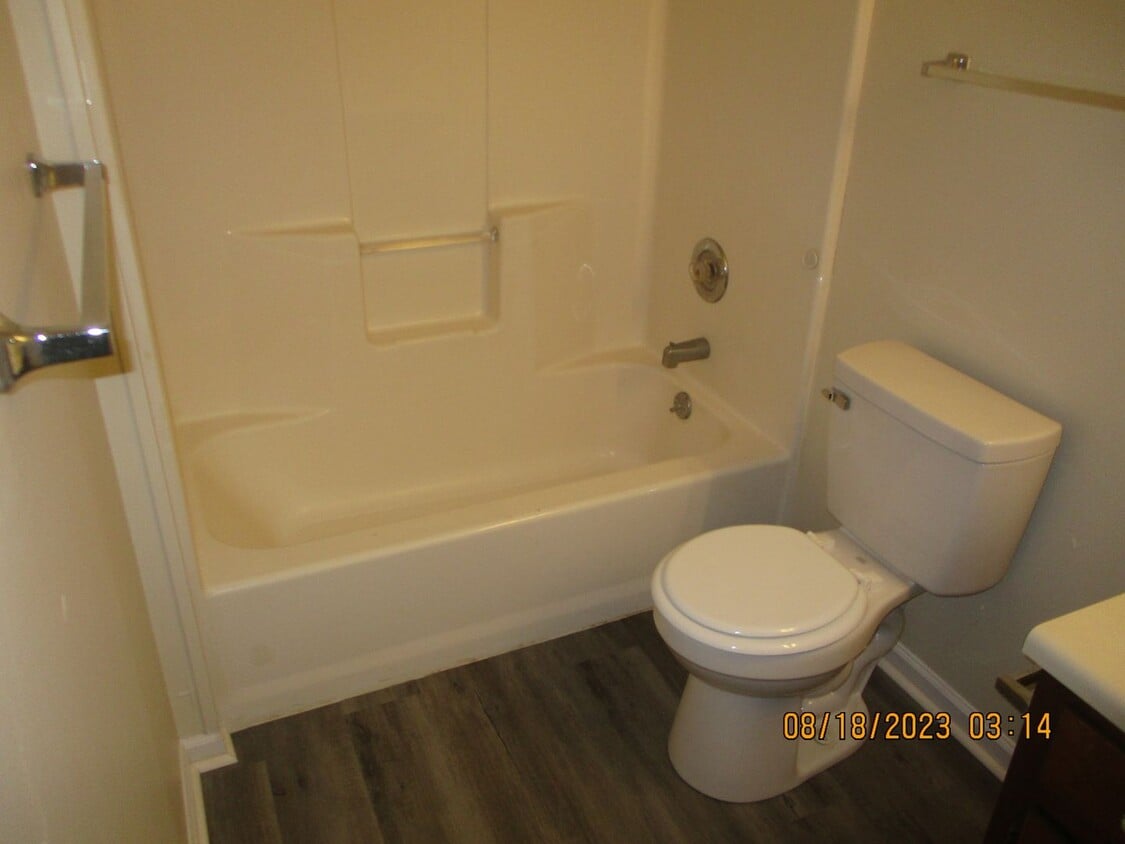Building Photo - 3107 Fernridge Dr
