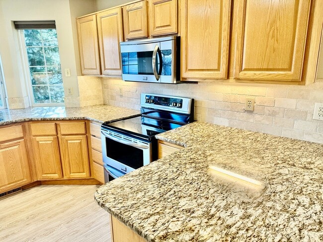 Foto del edificio - MOVE IN SPECIAL!