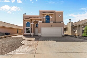 Building Photo - 12584 Paseo Lindo Dr