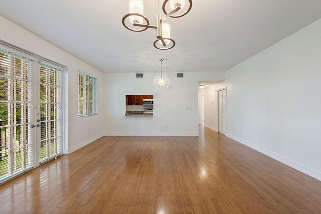 Building Photo - 115 Mendoza Ave