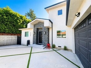 Building Photo - 6651 Noble Ave