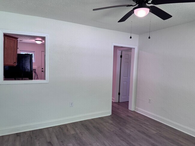 Foto del edificio - Old Ashland City Duplex