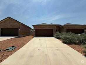 Building Photo - 444 Emma Dr