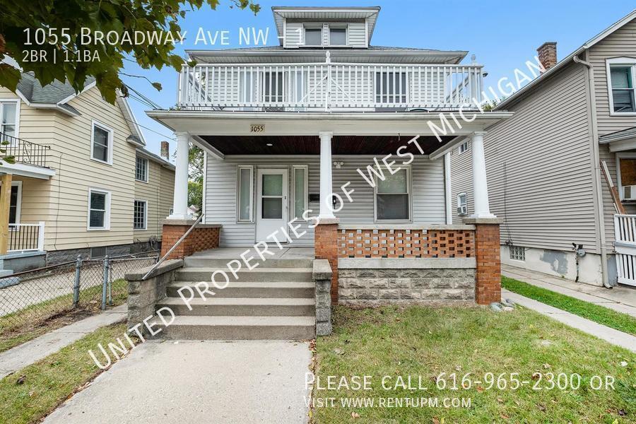 Primary Photo - 1055 Broadway Ave NW