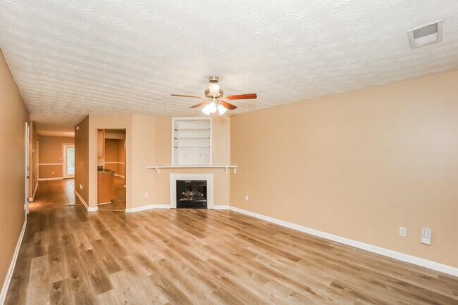 Building Photo - 468 Cathedral Dr