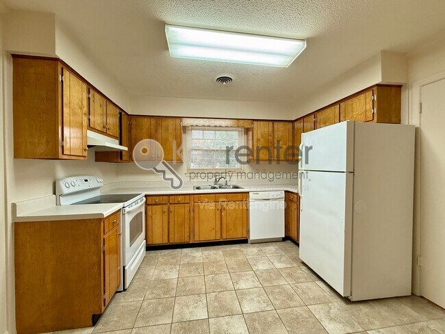 Foto del edificio - 3608 Chumley Ln