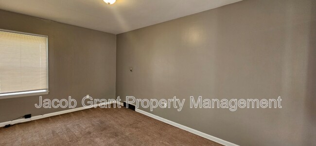 Foto del edificio - 348 Basalt St