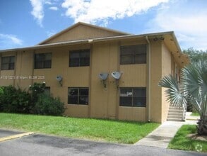 Building Photo - 15328 SW 72nd St