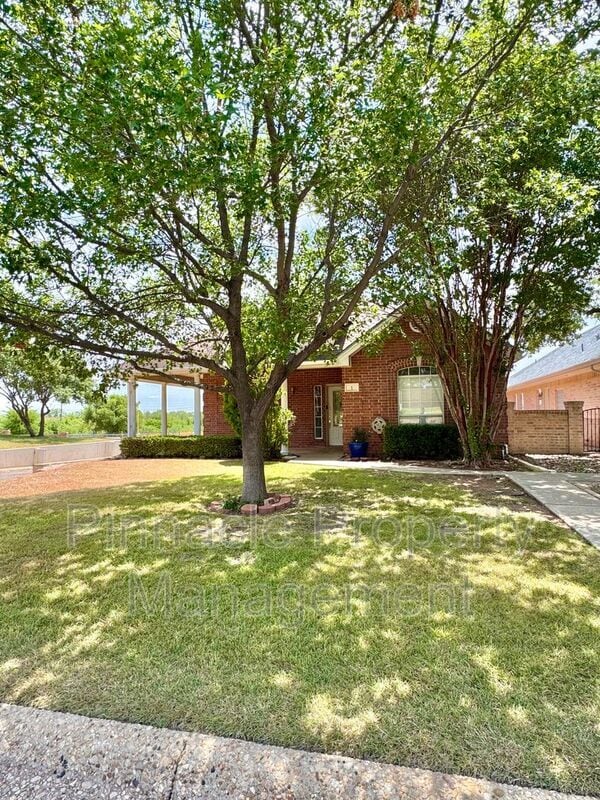 Building Photo - 1 Southridge Dr