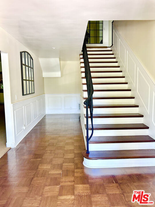 Foto del edificio - 503 N Greencraig Rd