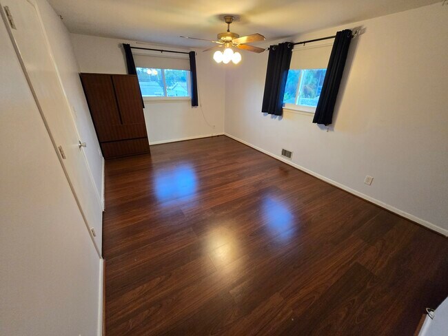 Foto del edificio - 8785 92nd St
