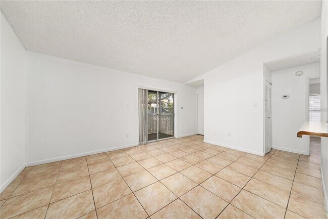 Building Photo - 3849 Bay Club Cir