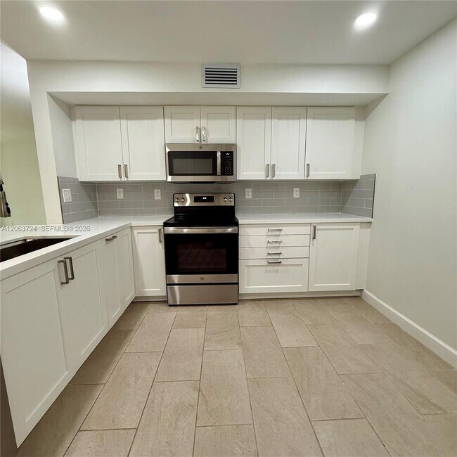 Foto del edificio - 10672 SW 79th Terrace