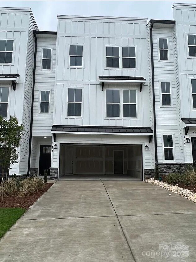 Foto principal - 9221 Walnut Hl Rd NW