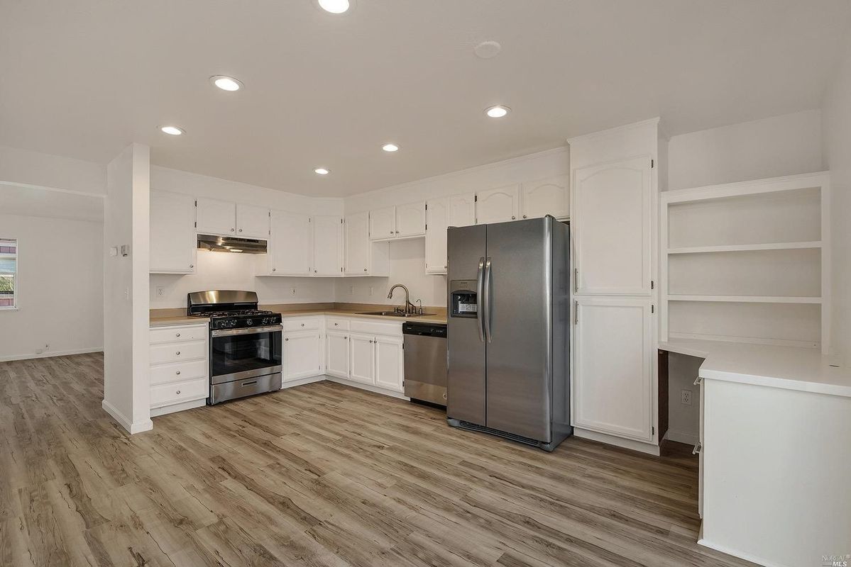 Building Photo - 359 Taylor View Dr