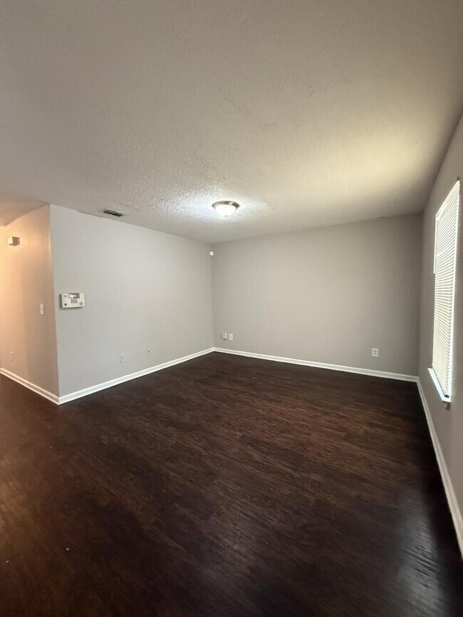 Foto del edificio - 0 bedroom in Jacksonville FL 32208