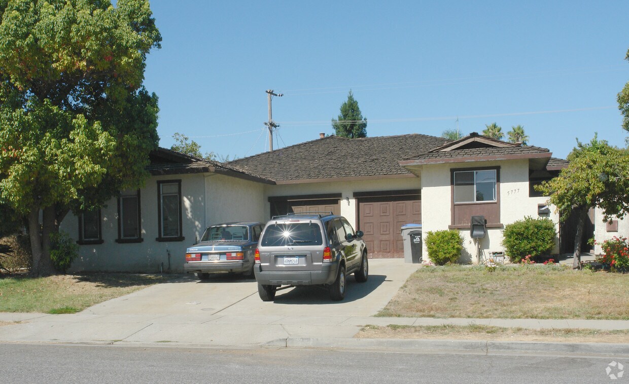 Building Photo - 5777-5779 Preston Dr