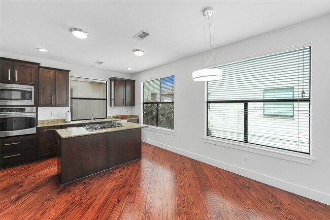 Foto del edificio - 2310 Webster St
