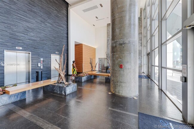 Building Photo - 888 Biscayne Blvd
