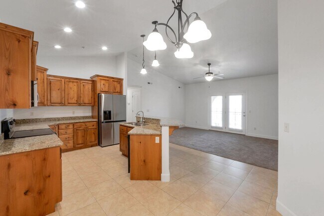 Foto del edificio - Beautiful 3 Bedroom 2 Bath Torino Village Condo in North Orem