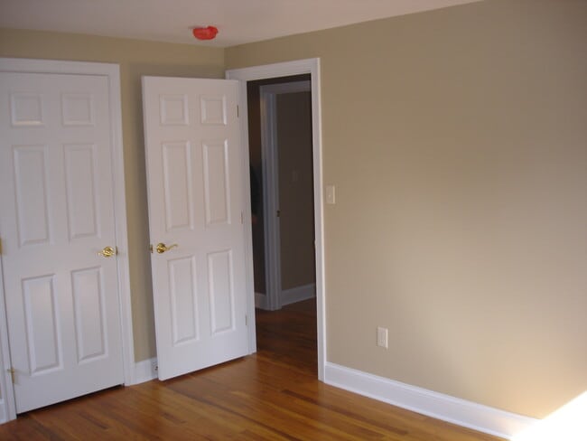 Building Photo - 4Plex - 1104