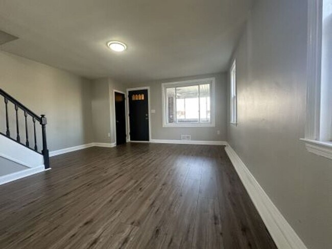 Foto del edificio - Three-Bedroom House in Essex