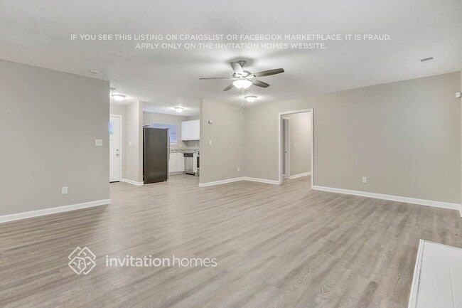 Building Photo - 626 Waynes Ct SE