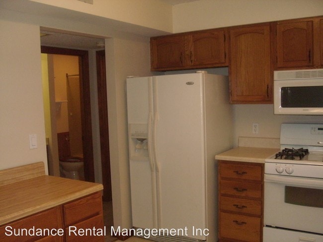 Building Photo - 3 br, 2 bath House - 116 Cedar Ridge Way