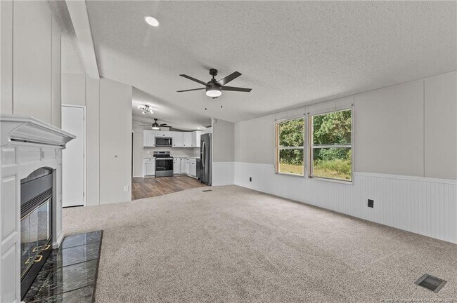 Foto del edificio - 97 Turf Dr