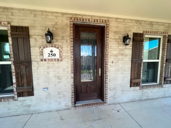 Building Photo - 250 Fairway Villas Cir