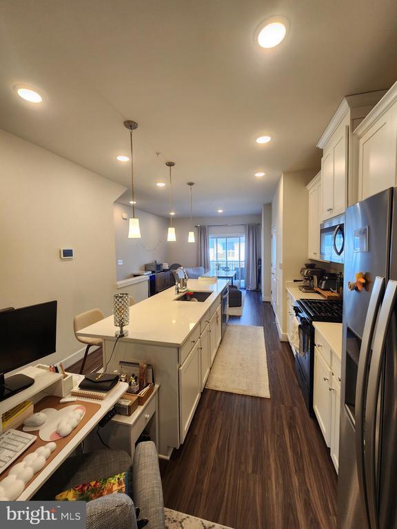 Foto del edificio - 140 Stowe Dr