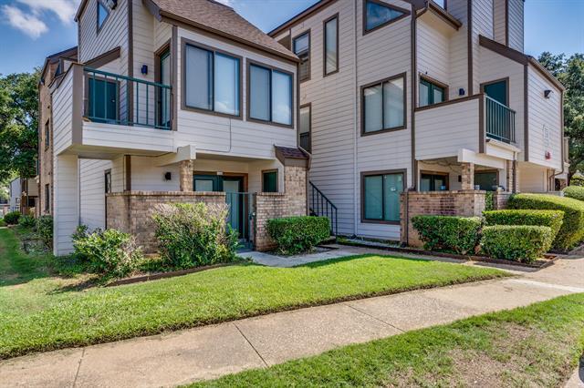 Foto principal - 2309 Balsam Dr