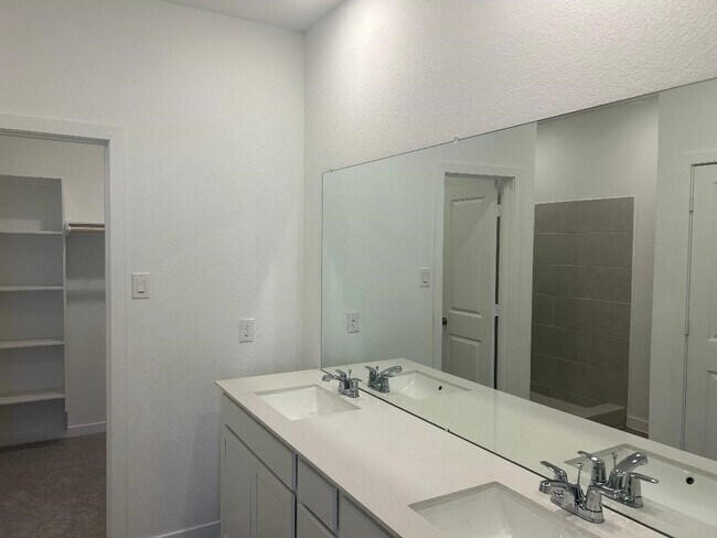 Building Photo - 26523 Wild Stonecrop Ln