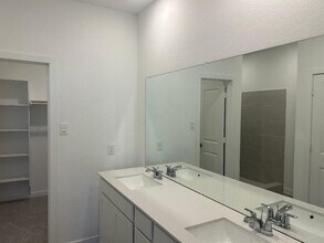 Building Photo - 26523 Wild Stonecrop Ln