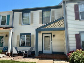 Building Photo - 125 Lynnhaven Ct