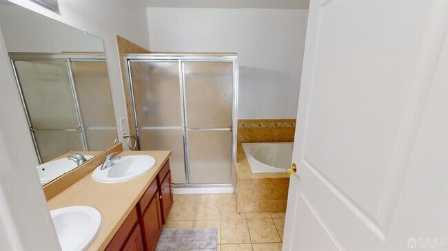 Building Photo - 6304 Fernandez Ct