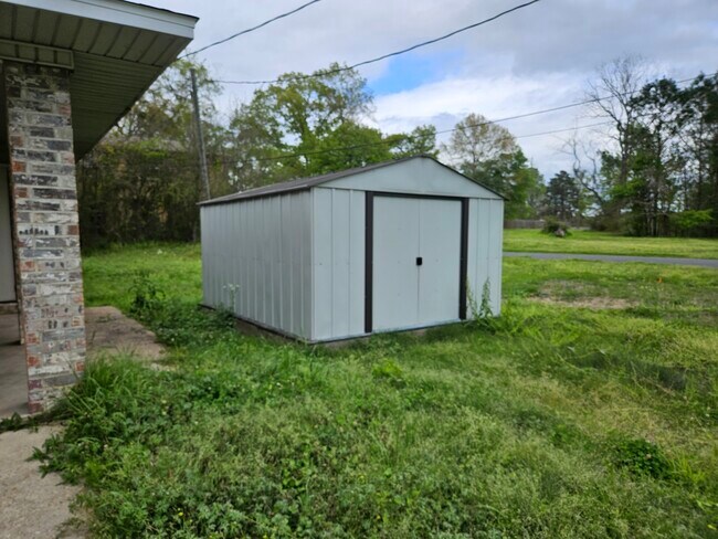 Building Photo - 600 Orleans St