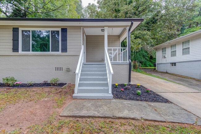 Building Photo - Room in House on Oldknow Dr NW