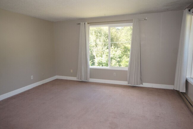 Foto del edificio - SW Portland 3 bedroom 2 bathroom Ranch