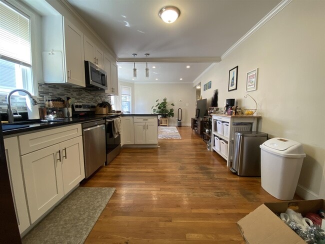 Building Photo - 22 Rice St