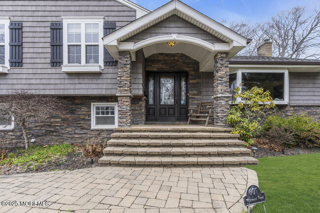 Building Photo - 607 Wildwood Rd